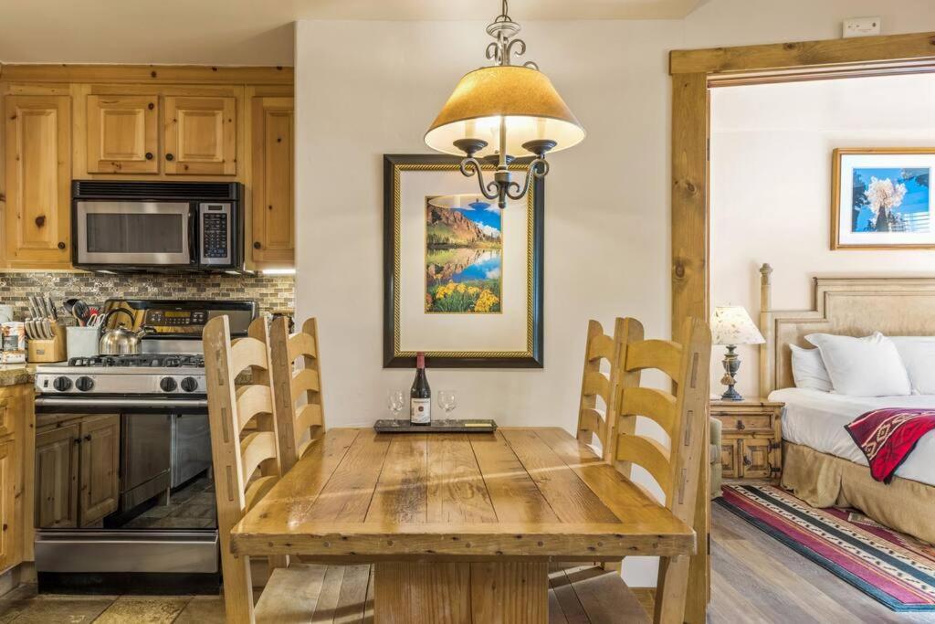 Blue Collar Boutique: Affordable Adventure Aparthotel Telluride Ngoại thất bức ảnh